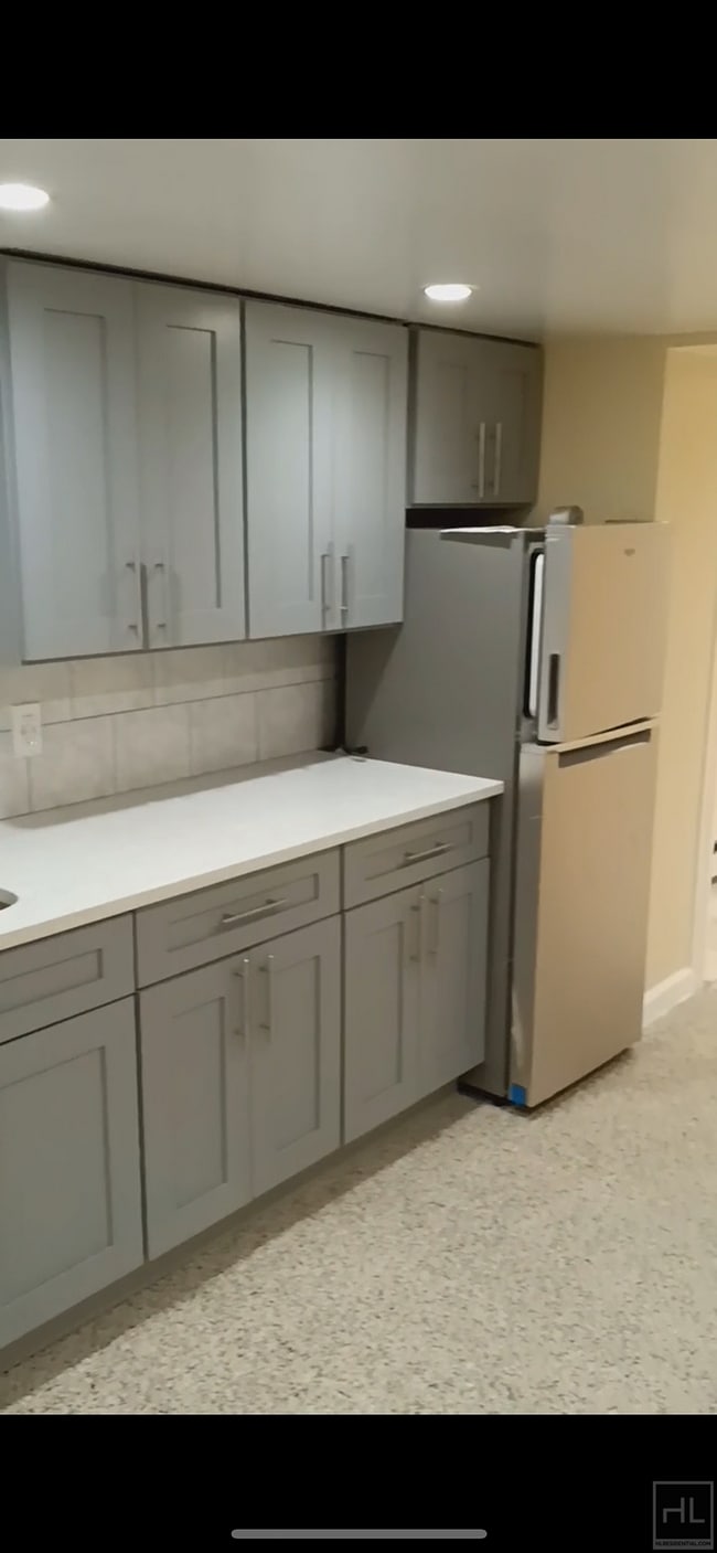 Building Photo - Studio Apartment In Renovated Two Family B...