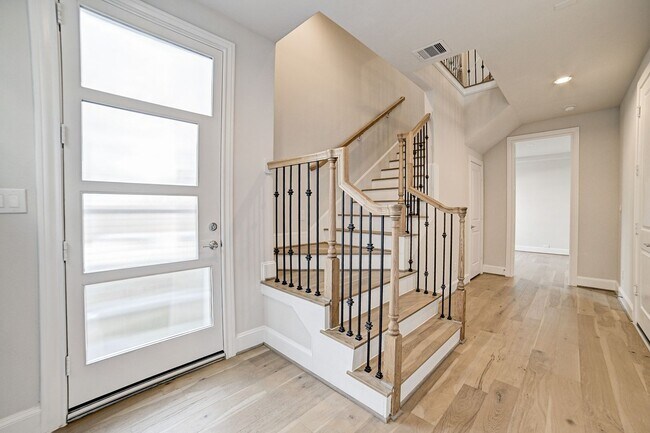 Photo - Stunning Modern Townhome in Central Location!