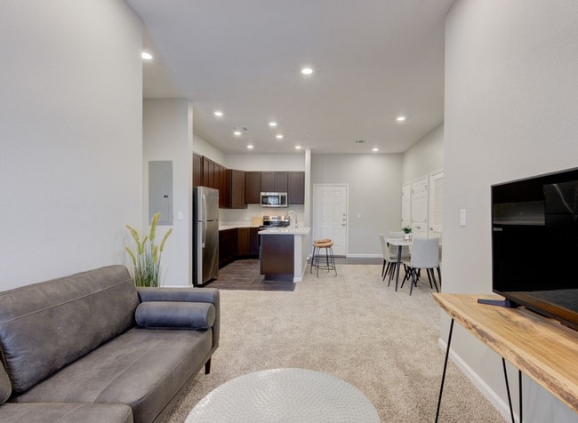 Building Photo - 10828 Champion Forest Loop Unit 4072 Rental