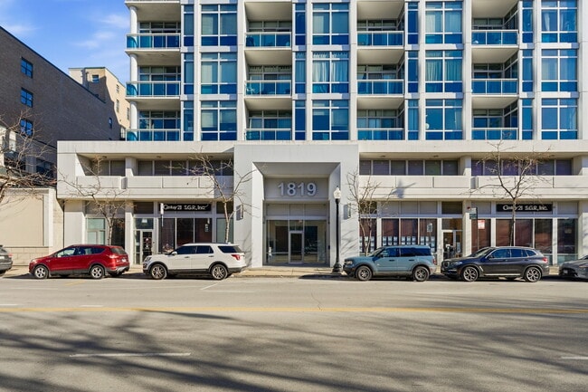 Building Photo - 1819 S Michigan Ave Unit 1104