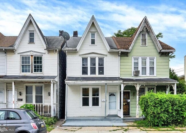 Building Photo - Section 8 considered.  Fully renovated 3 Bed