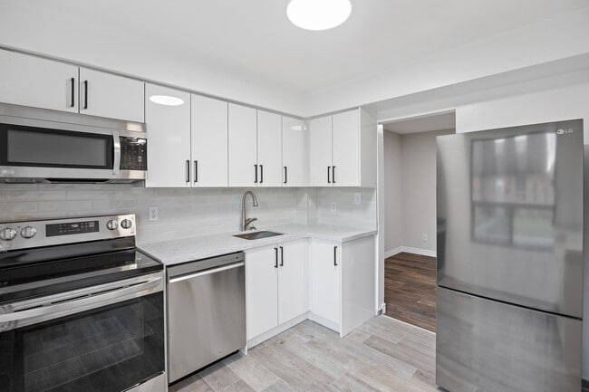 Photo - Roundtree Manor