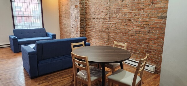 Photo - 1731 French St