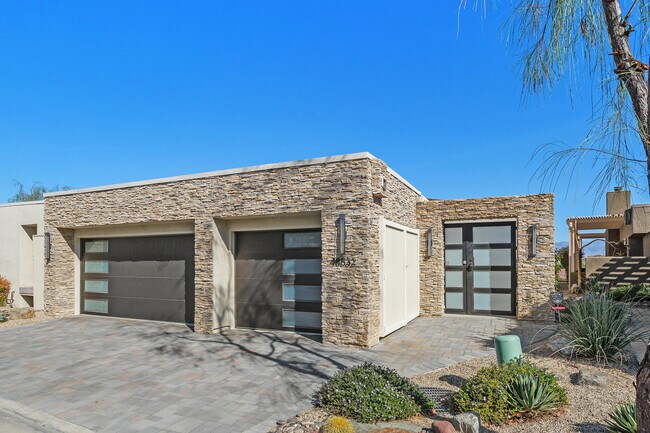 48832 Cassia Pl