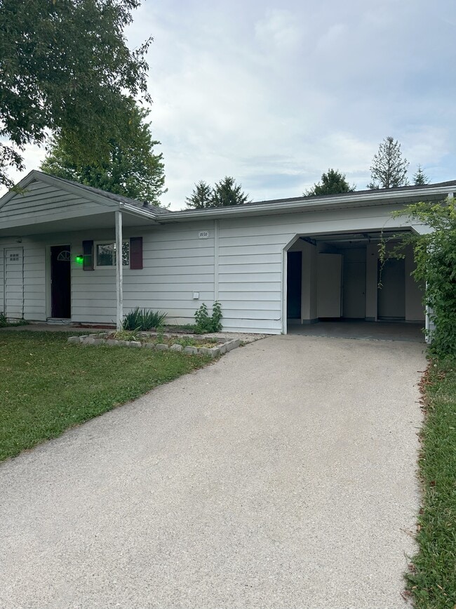 Building Photo - 2909 Travis St