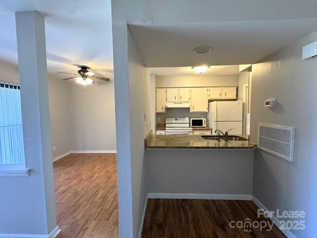 Photo - 11157 Harrowfield Rd