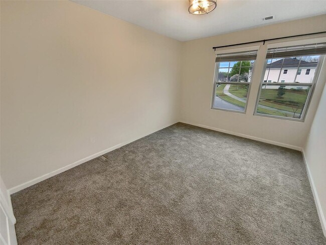 Photo - 11052 Chalkbark Ln