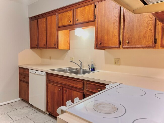 Photo - 2100 Austin St Unit 23