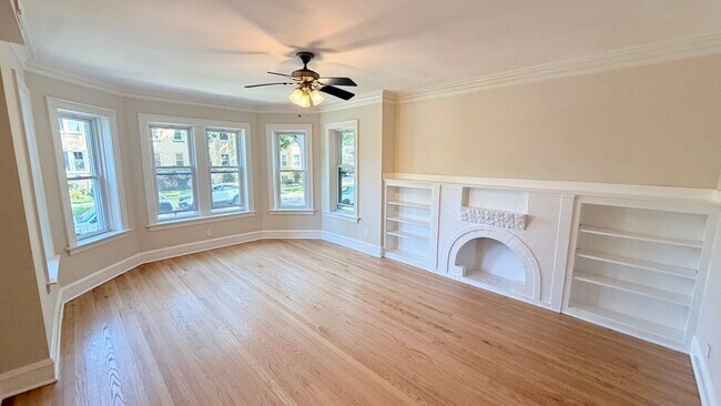 Photo - 5706 N Maplewood Ave Unit 1