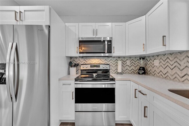 Photo - 204 SW 19th Ave