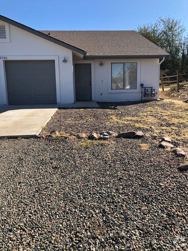 Building Photo - PM16-00150S: Concho Unit B Rental