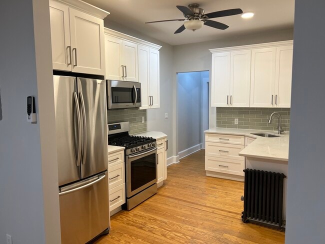 Building Photo - 40 Nichols St Unit 3