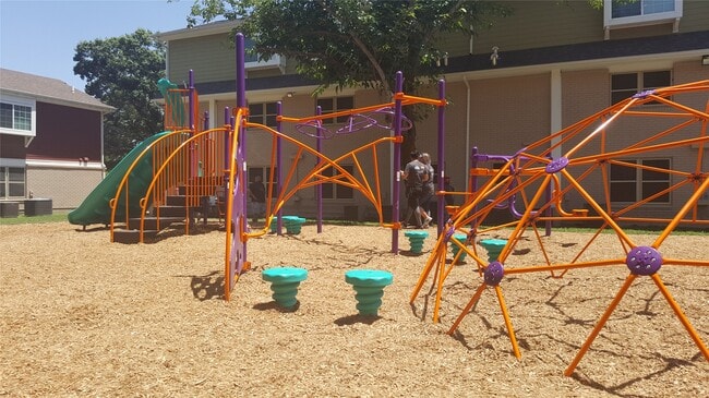 Photo - 3747 West Ave