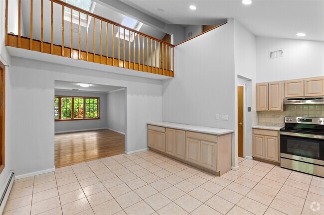 Building Photo - 934 Lester Rd Rental