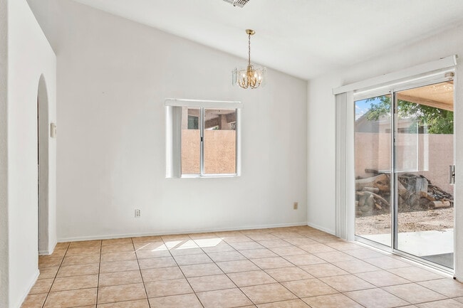 Building Photo - 1934 Easy St