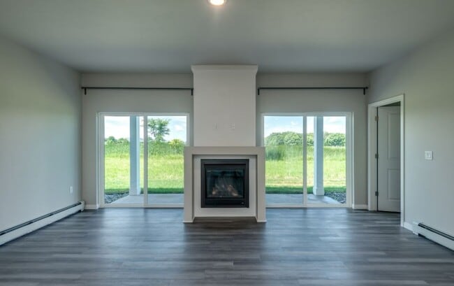 2501-G Fireplace - The Reserve Marinette