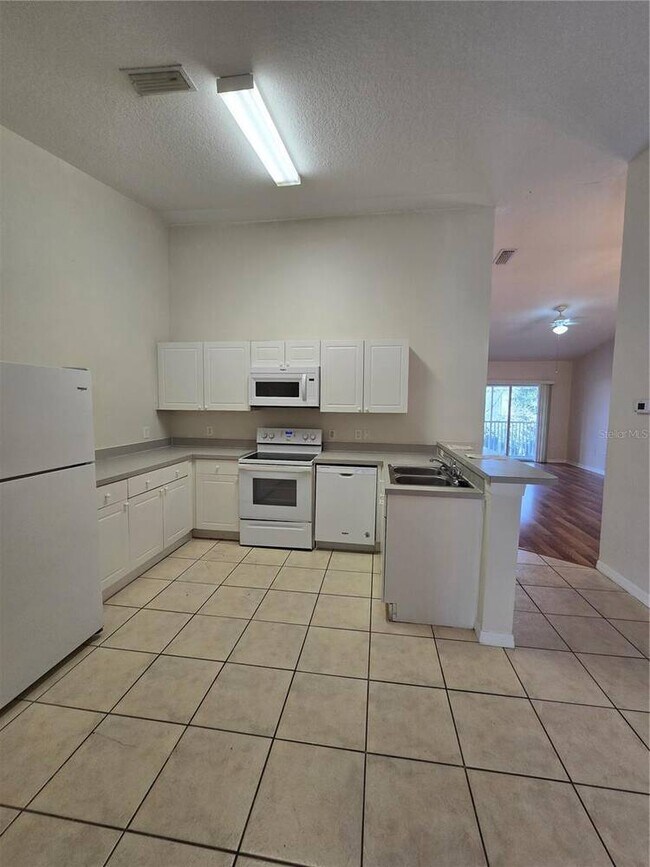 Photo - 2790 Club Cortile Cir Unit B