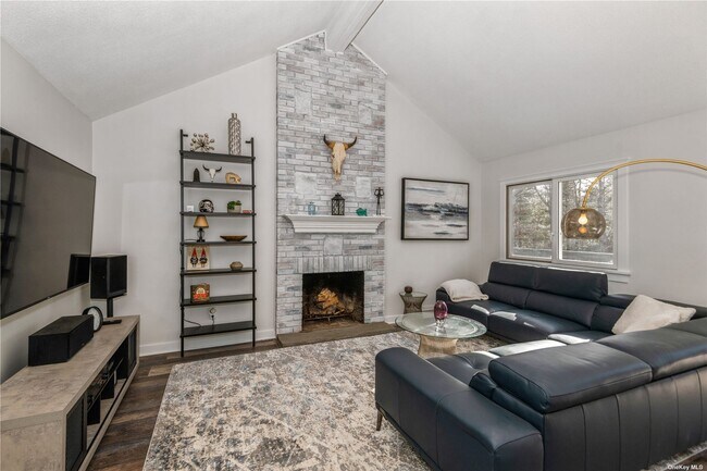 15 Cattalo Cir