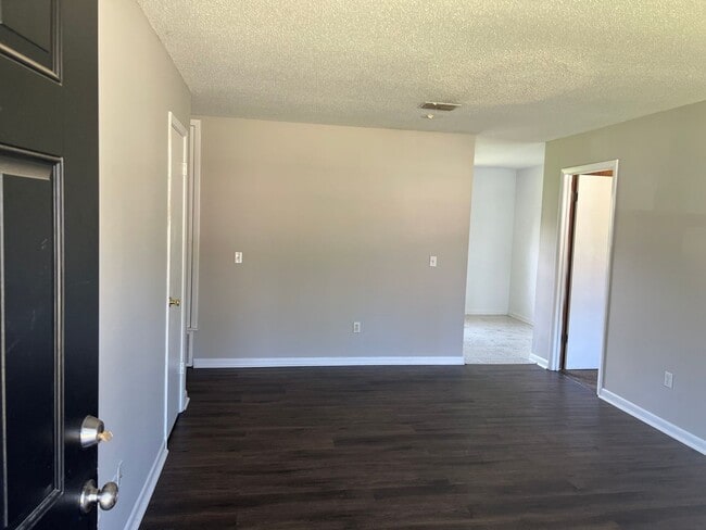 Photo - 3 bedrooms - 2 bath Home