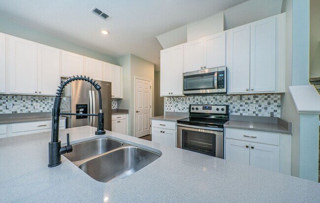 Photo - Large 3/3/2 Townhome Carrollwood