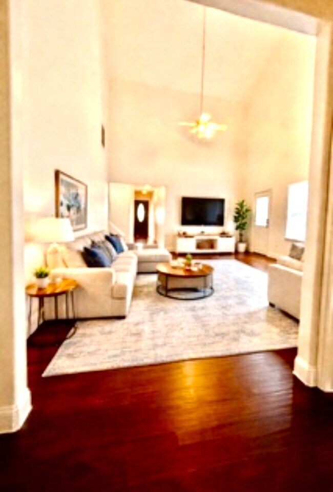 Photo - 23915 Floragate Dr