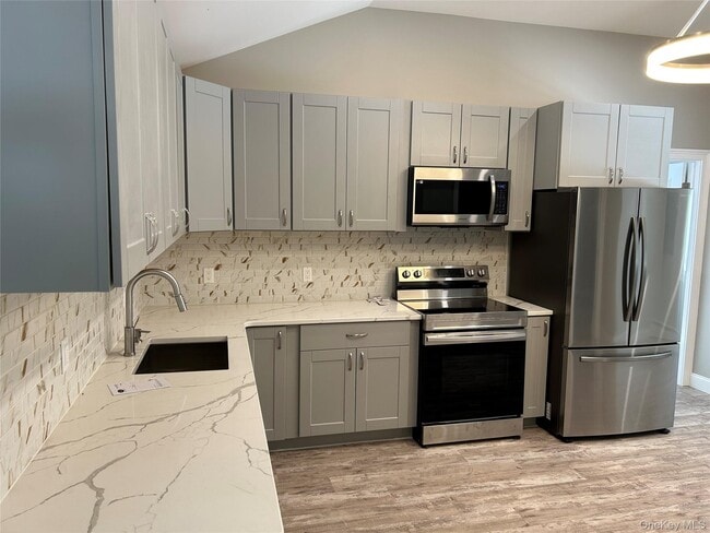 Photo - 135 Gale Rd Unit upstairs