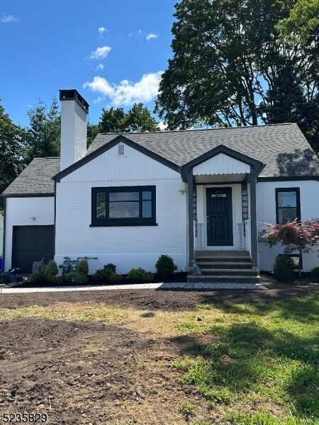 Photo - 7 Center Grove Rd