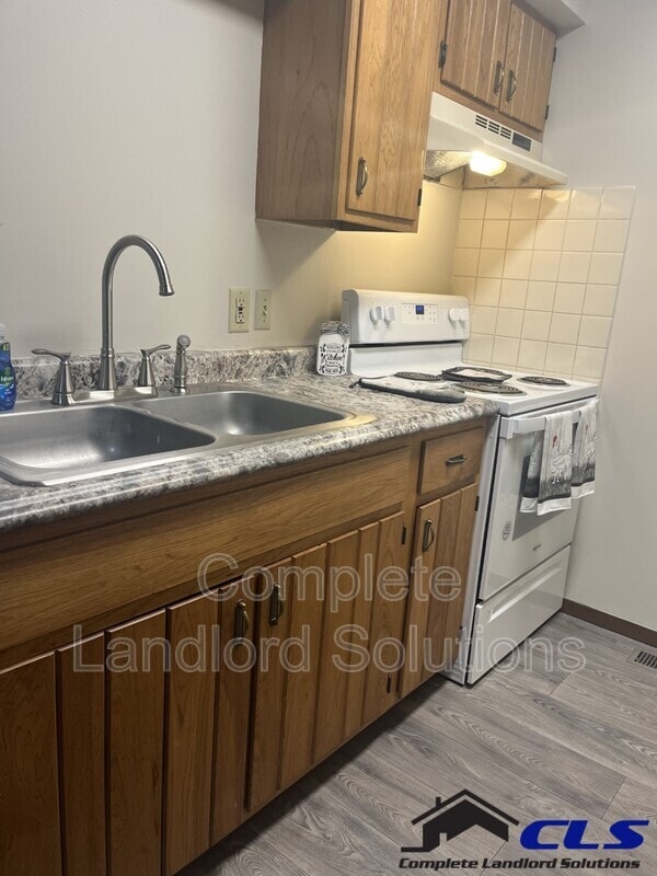 Building Photo - 4271 S Kian St