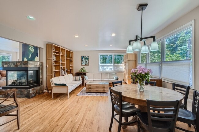 860 Willowbrook Rd