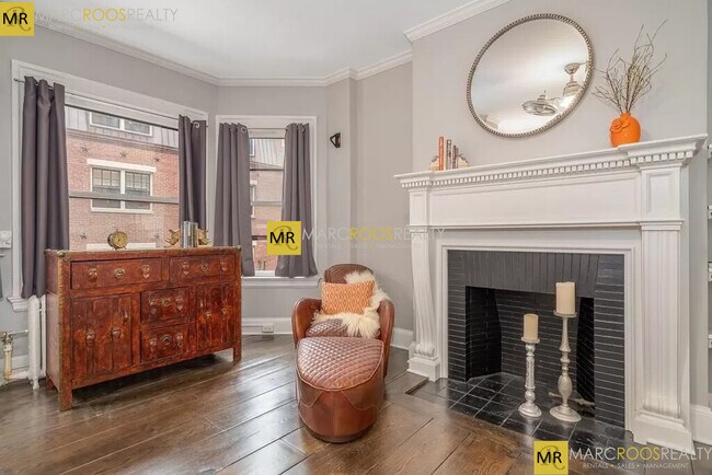 Photo - 48 Beacon St Unit 1R