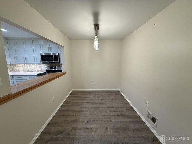 Photo - 95 Sapphire Ln