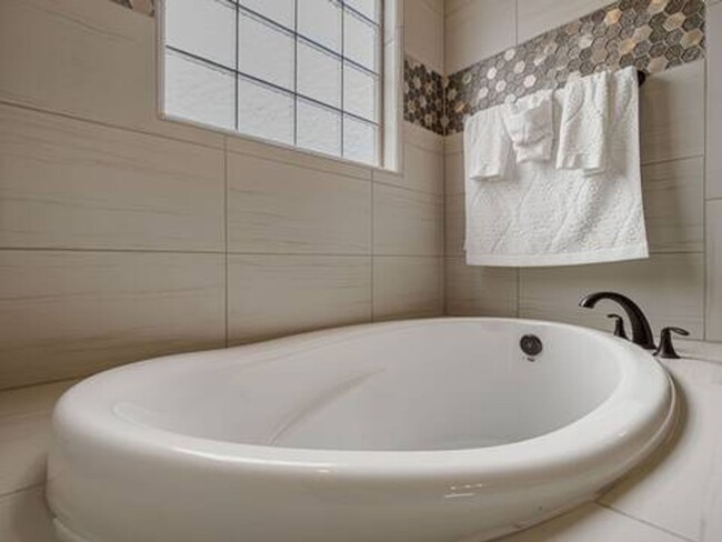 Beautiful East side House 3 Bed - Beautiful East side House 3 Bed