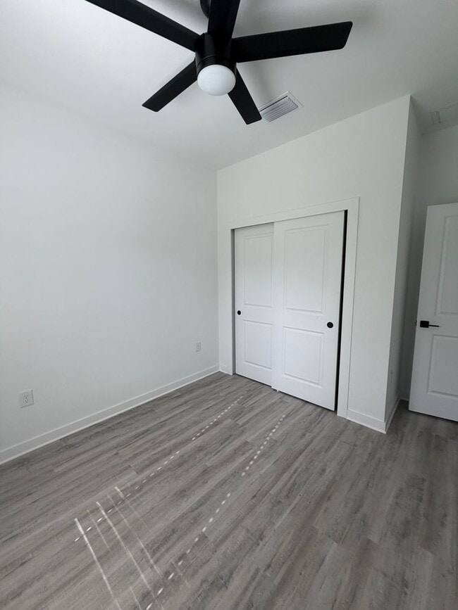 Photo - 2210 Wayne Ave S