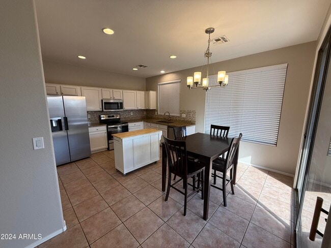 Photo - 313 N Kimberlee Way