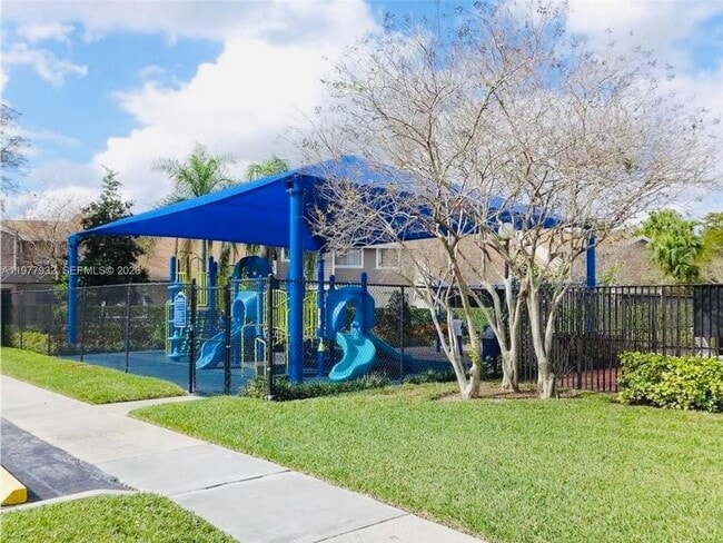 Photo - 614 Woodgate Cir