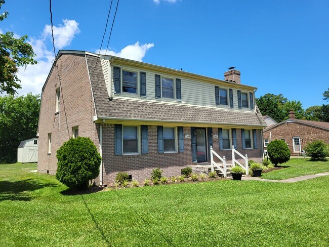 Photo - Downs1345-1347 Unit 1345