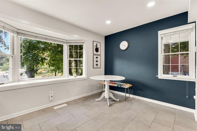 Photo - 10855 Lockwood Dr