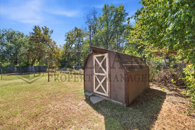 Photo - 833 S Elizabeth St
