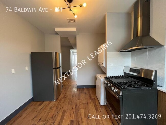 Photo - 74 Baldwin Ave Unidad 2M