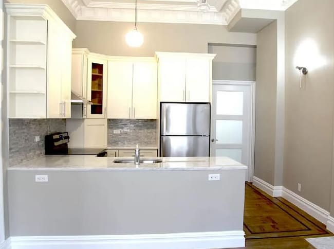 Building Photo - 38 E 73rd St Rental