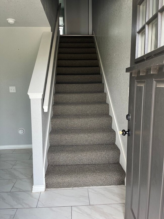 Photo - COX-NORTHRIDGE DRIVE TOWNHOMES Unidad B