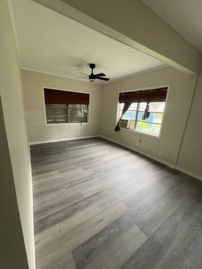 310 N Rock Island St Unit 2
