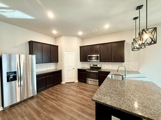 Photo - 4/3 house in Midway ISD.