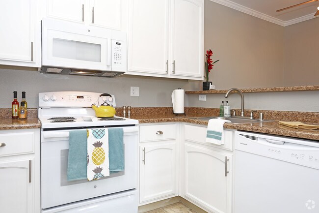 Promontory View Apartments