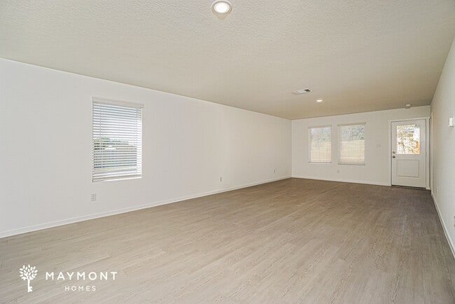 Photo - 10203 Bridgton Mill