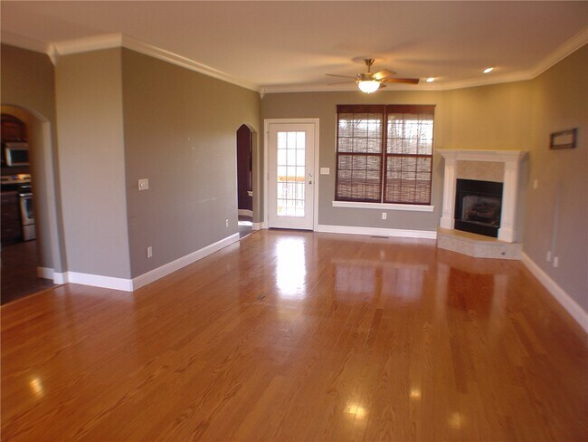 Photo - 73 Pimlico Dr