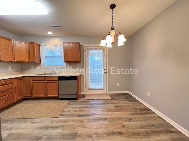 Photo - FOUNTAIN CITY: 2 BEDROOM, 2 BATHROOM CONDO IN MAPLE CHASE