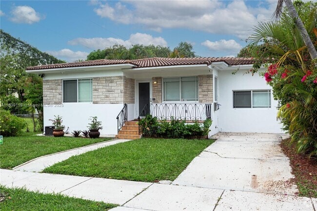 Building Photo - 20 NW 45th St Rental