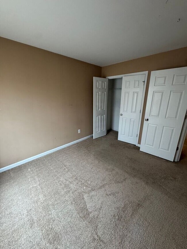 Photo - 3 bedroom townhome available for immediate move in!