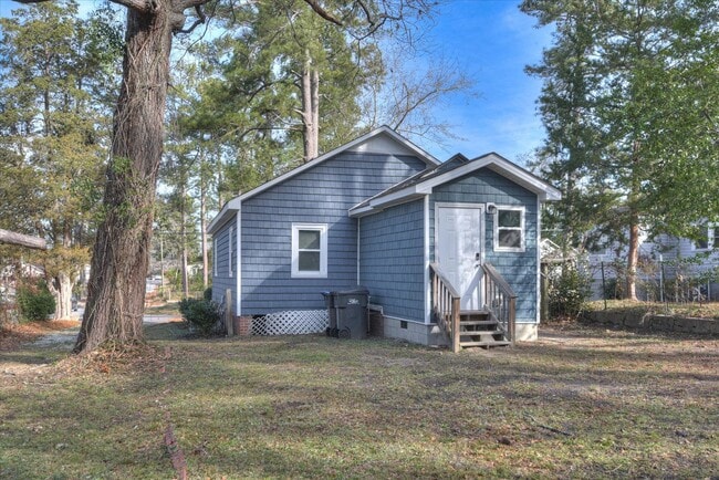 Photo - 2 Bed/1 Bath just minutes from Augusta University and Surrey Center, featuring granite countertop...